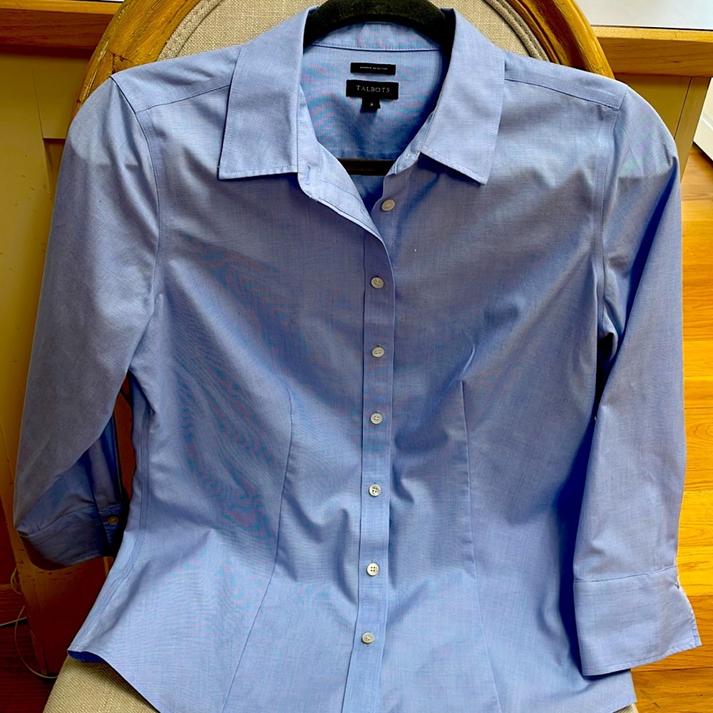 Talbots Wrinkle Resistant Blue Pointe Blouse